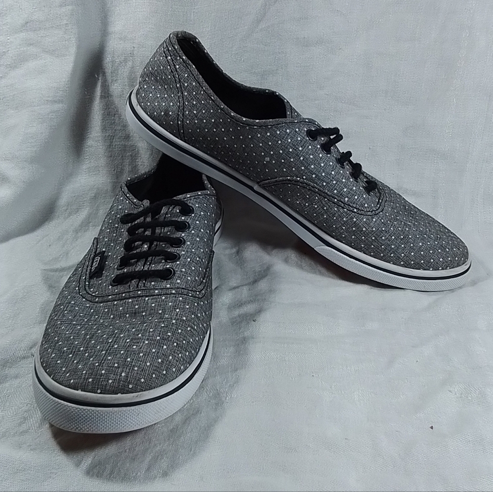 Vans Women's Gray Polka Dot Low Top Lace Up Canvas Sneaker Shoes sz. 9